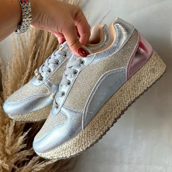 Women Silver Fashion Sneakers Size 8 - Picture 2 of 13